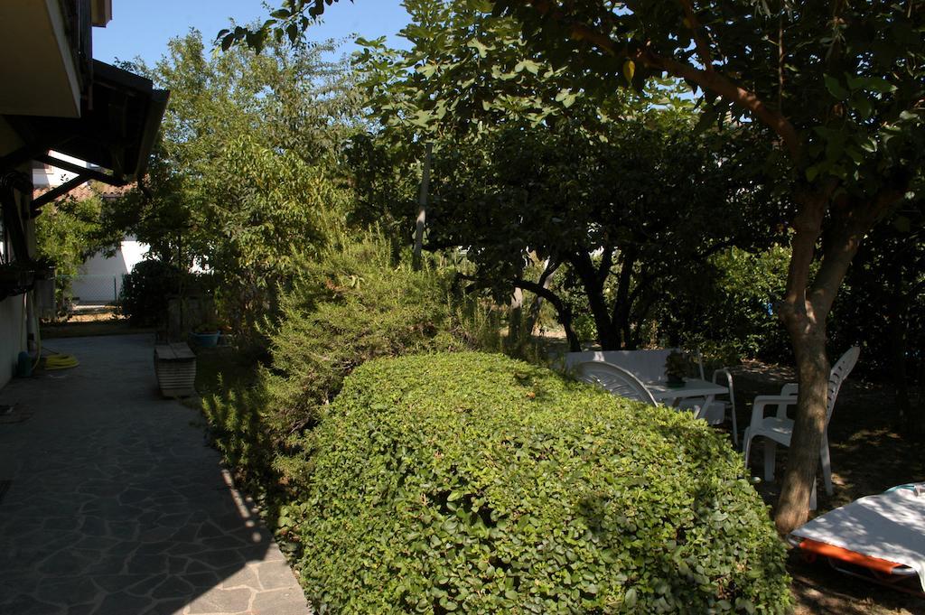 Casa Irene Bed & Breakfast Torri di Quartesolo Exterior photo